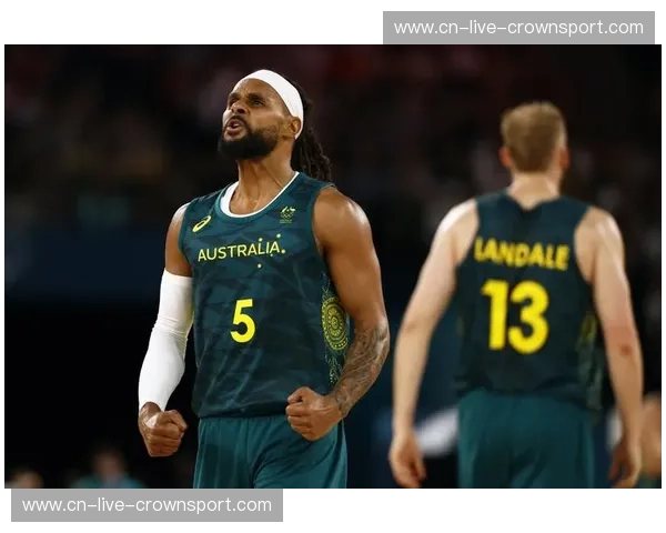 巅峰对垒的窒息时刻：NBA直播湖人vs热火第二节，谁才是真正的赛场弈者？